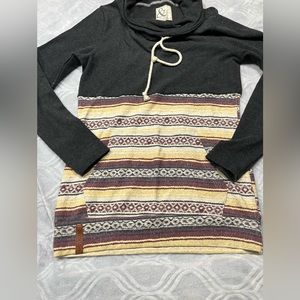 Ampersand Avenue Sz S cowl neck